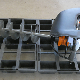 Benzin Erdbohrer mieten - Stihl BT 131